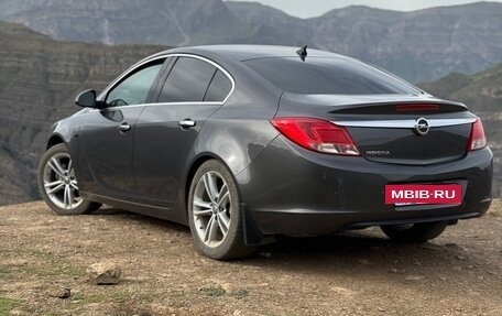 Opel Insignia II рестайлинг, 2011 год, 1 000 000 рублей, 2 фотография
