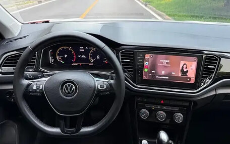 Volkswagen T-Roc I, 2021 год, 1 300 777 рублей, 10 фотография