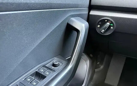 Volkswagen T-Roc I, 2021 год, 1 300 777 рублей, 14 фотография