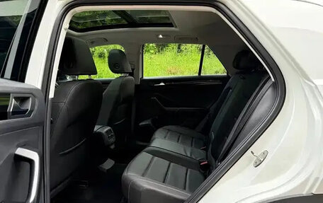 Volkswagen T-Roc I, 2021 год, 1 300 777 рублей, 16 фотография