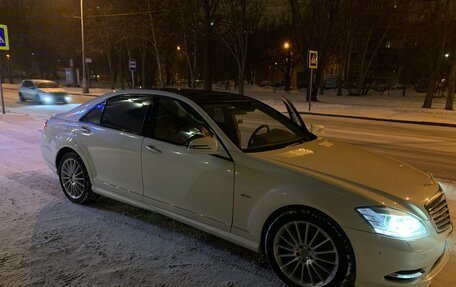 Mercedes-Benz S-Класс, 2010 год, 1 100 000 рублей, 2 фотография