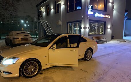 Mercedes-Benz S-Класс, 2010 год, 1 100 000 рублей, 5 фотография