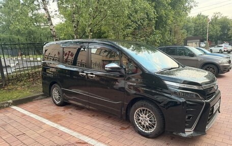 Toyota Voxy III, 2019 год, 3 200 000 рублей, 3 фотография