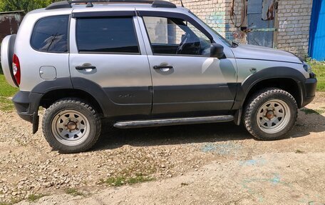 Chevrolet Niva I рестайлинг, 2004 год, 410 000 рублей, 4 фотография