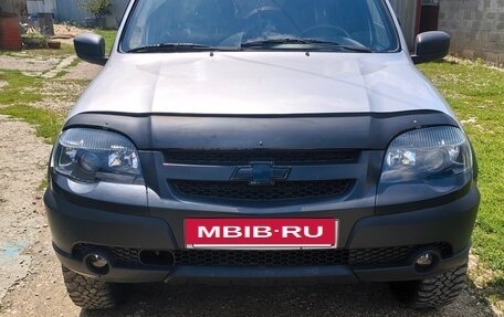 Chevrolet Niva I рестайлинг, 2004 год, 410 000 рублей, 3 фотография