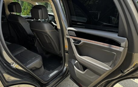 Volkswagen Touareg III, 2019 год, 5 100 000 рублей, 10 фотография