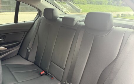 BMW 3 серия, 2015 год, 2 090 000 рублей, 11 фотография