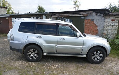 Mitsubishi Pajero IV, 2008 год, 1 300 000 рублей, 4 фотография