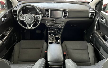 KIA Sportage IV рестайлинг, 2018 год, 1 800 000 рублей, 10 фотография