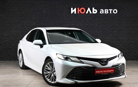 Toyota Camry, 2018 год, 2 100 000 рублей, 3 фотография