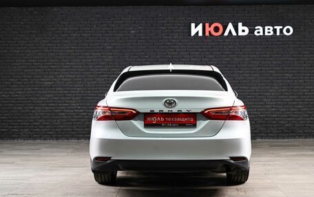 Toyota Camry, 2018 год, 2 100 000 рублей, 5 фотография