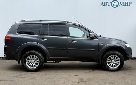 Mitsubishi Pajero Sport II рестайлинг, 2013 год, 1 770 000 рублей, 4 фотография