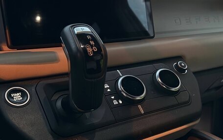 Land Rover Defender II, 2020 год, 5 200 000 рублей, 17 фотография