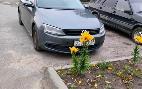 Volkswagen Jetta VI, 2012 год, 1 000 000 рублей, 1 фотография