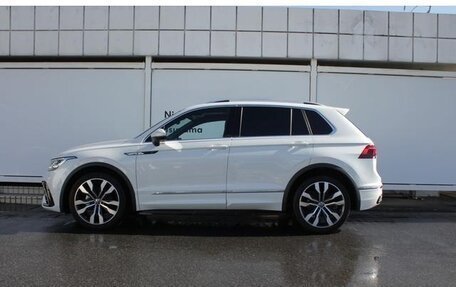 Volkswagen Tiguan II, 2022 год, 2 330 000 рублей, 4 фотография