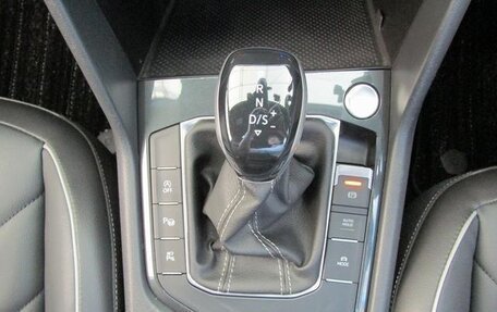 Volkswagen Tiguan II, 2022 год, 2 330 000 рублей, 11 фотография