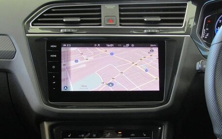 Volkswagen Tiguan II, 2022 год, 2 330 000 рублей, 12 фотография
