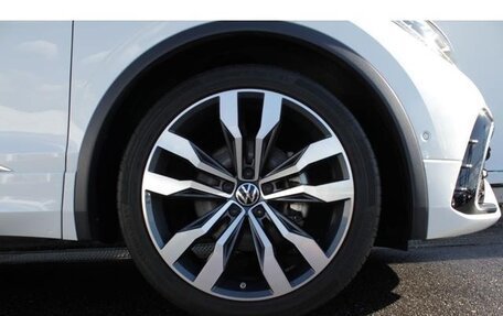 Volkswagen Tiguan II, 2022 год, 2 330 000 рублей, 26 фотография
