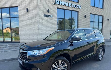 Toyota Highlander III, 2014 год, 2 400 000 рублей, 4 фотография