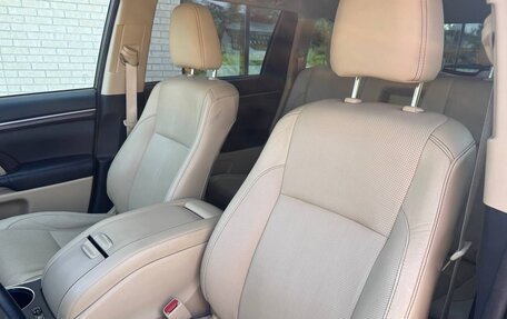 Toyota Highlander III, 2014 год, 2 400 000 рублей, 18 фотография