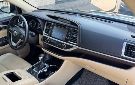 Toyota Highlander III, 2014 год, 2 400 000 рублей, 30 фотография