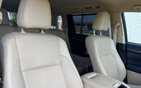 Toyota Highlander III, 2014 год, 2 400 000 рублей, 31 фотография