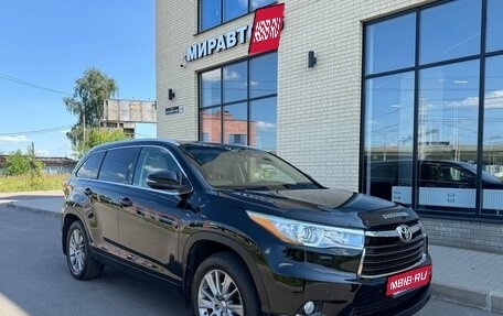 Toyota Highlander III, 2014 год, 2 400 000 рублей, 2 фотография