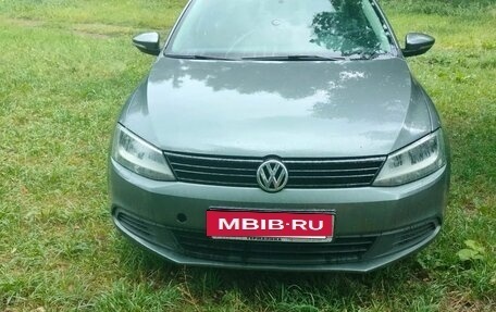 Volkswagen Jetta VI, 2012 год, 1 000 000 рублей, 3 фотография