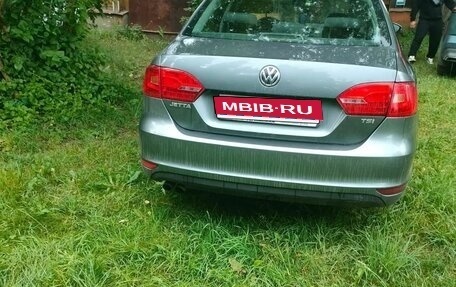 Volkswagen Jetta VI, 2012 год, 1 000 000 рублей, 4 фотография