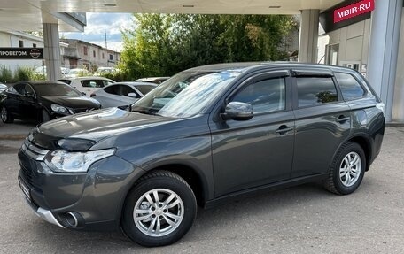 Mitsubishi Outlander III рестайлинг 3, 2014 год, 1 375 000 рублей, 1 фотография