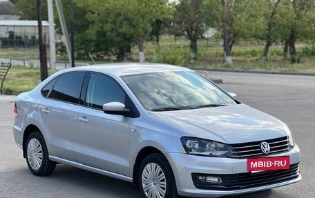 Volkswagen Polo VI (EU Market), 2015 год, 1 260 000 рублей, 2 фотография