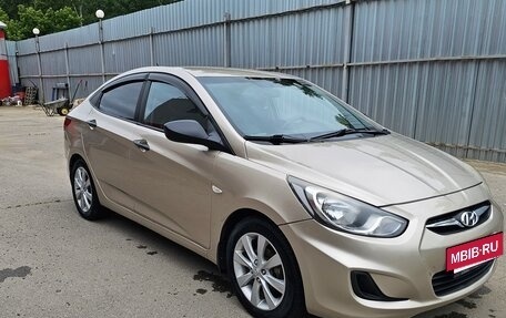 Hyundai Solaris II рестайлинг, 2011 год, 630 000 рублей, 30 фотография