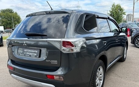 Mitsubishi Outlander III рестайлинг 3, 2014 год, 1 375 000 рублей, 8 фотография