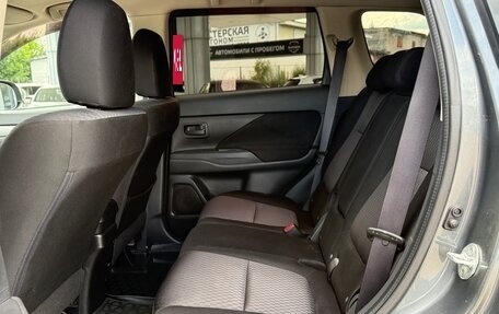 Mitsubishi Outlander III рестайлинг 3, 2014 год, 1 375 000 рублей, 13 фотография