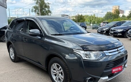 Mitsubishi Outlander III рестайлинг 3, 2014 год, 1 375 000 рублей, 4 фотография