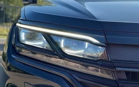 Volkswagen Touareg III, 2019 год, 4 840 000 рублей, 4 фотография