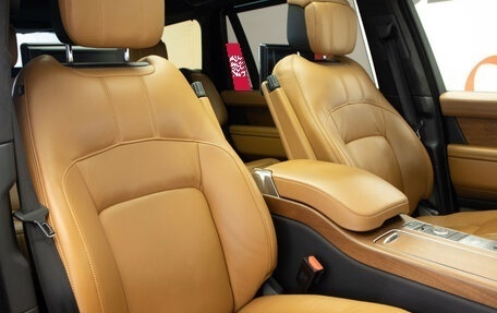 Land Rover Range Rover IV рестайлинг, 2019 год, 5 900 000 рублей, 26 фотография