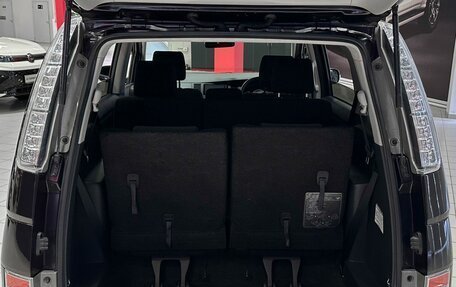 Toyota ISis I, 2012 год, 1 297 000 рублей, 15 фотография