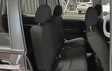 Toyota ISis I, 2012 год, 1 297 000 рублей, 16 фотография