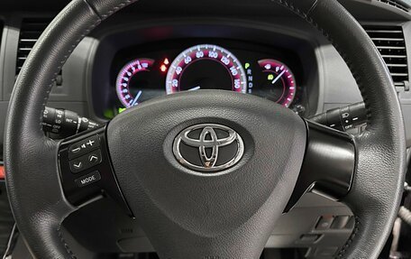 Toyota ISis I, 2012 год, 1 297 000 рублей, 27 фотография