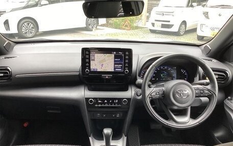 Toyota Yaris Cross, 2023 год, 1 421 000 рублей, 8 фотография
