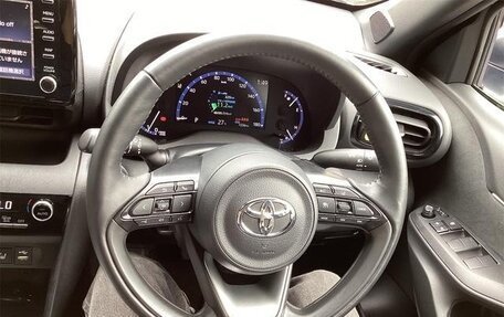 Toyota Yaris Cross, 2023 год, 1 421 000 рублей, 9 фотография