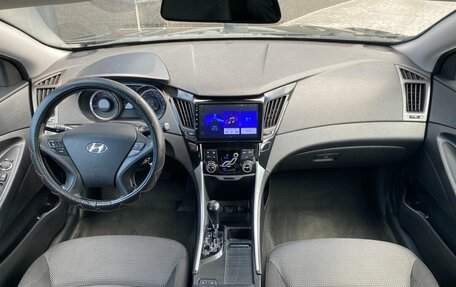 Hyundai Sonata VI, 2011 год, 949 000 рублей, 7 фотография
