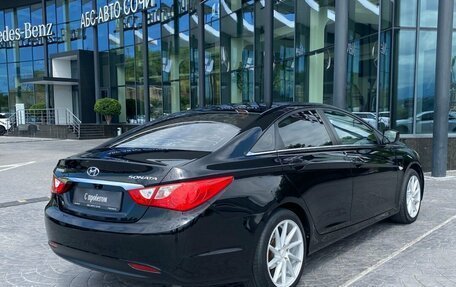 Hyundai Sonata VI, 2011 год, 949 000 рублей, 2 фотография
