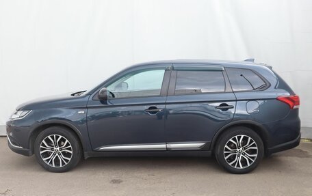 Mitsubishi Outlander III рестайлинг 3, 2020 год, 2 180 000 рублей, 8 фотография