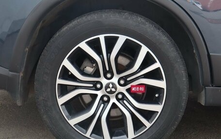 Mitsubishi Outlander III рестайлинг 3, 2020 год, 2 180 000 рублей, 9 фотография