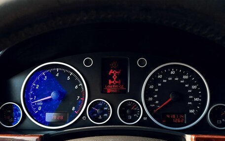 Volkswagen Touareg III, 2003 год, 675 000 рублей, 11 фотография