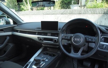 Audi A4, 2018 год, 1 600 000 рублей, 9 фотография
