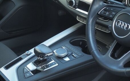 Audi A4, 2018 год, 1 600 000 рублей, 19 фотография