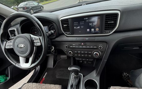 KIA Sportage IV рестайлинг, 2021 год, 2 800 000 рублей, 16 фотография